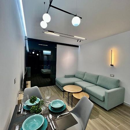 Deluxe Apartment Bllok Tirana Zewnętrze zdjęcie