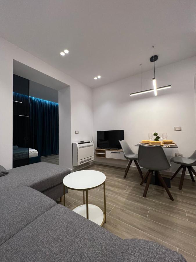 Deluxe Apartment Bllok Tirana Zewnętrze zdjęcie