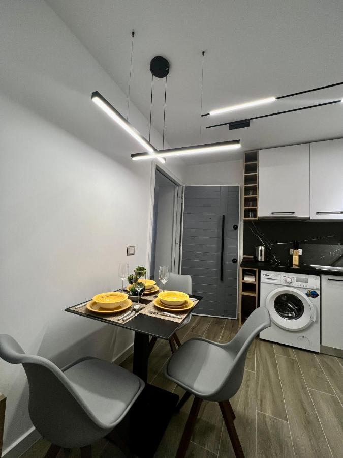 Deluxe Apartment Bllok Tirana Zewnętrze zdjęcie