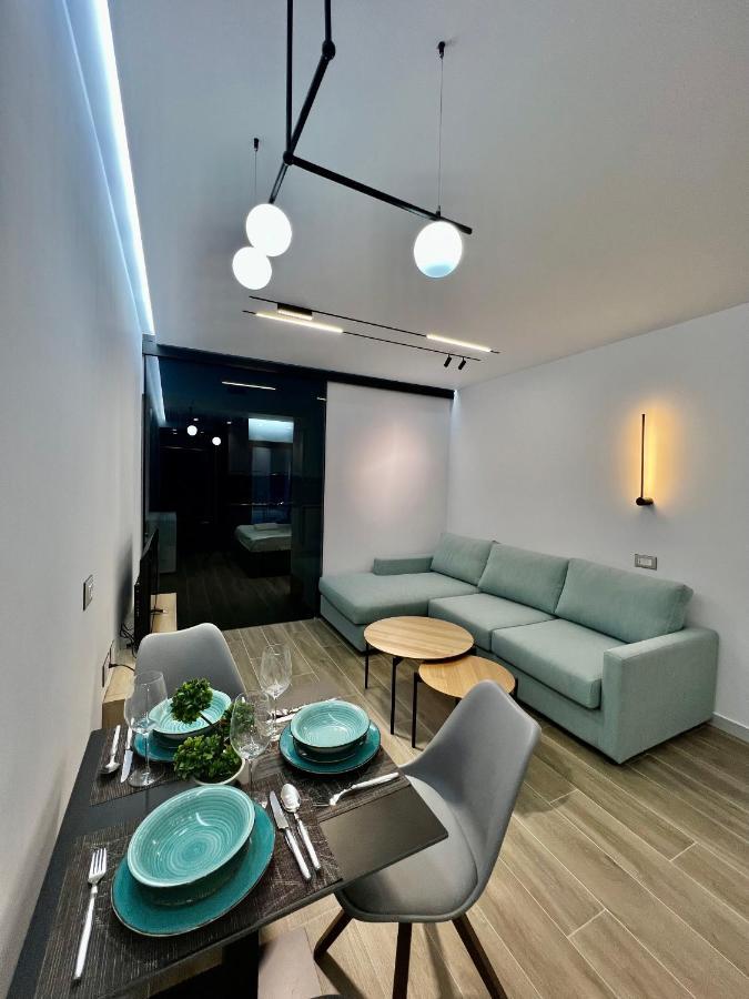 Deluxe Apartment Bllok Tirana Zewnętrze zdjęcie