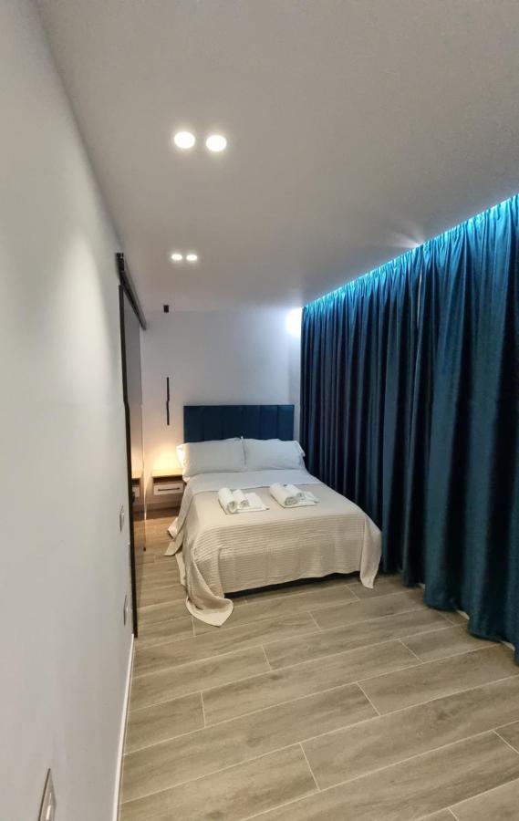 Deluxe Apartment Bllok Tirana Zewnętrze zdjęcie